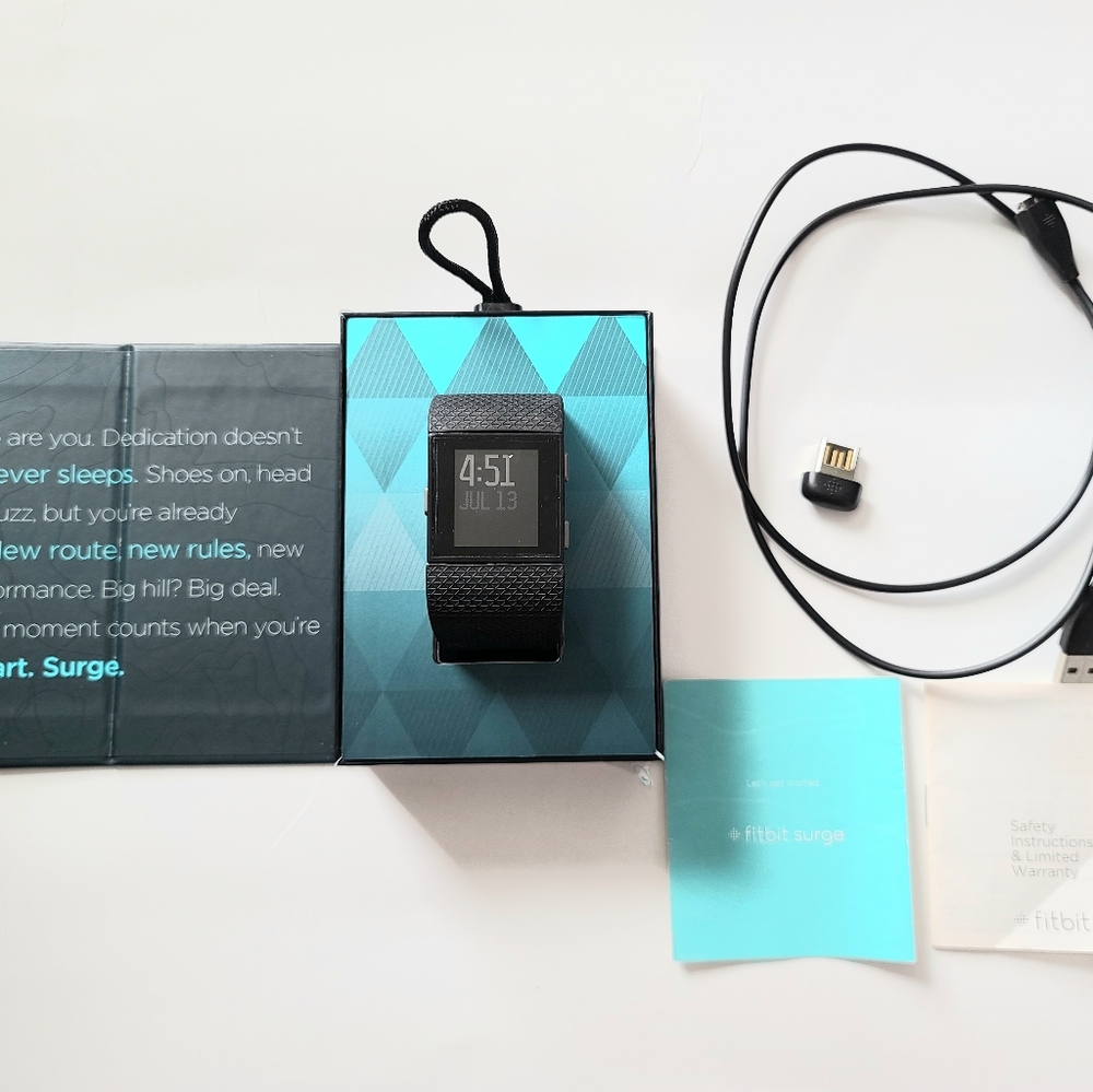 8/28 FITBIT SURGE W/Box